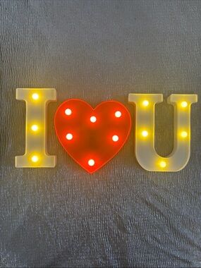 I ❤️ U light up letters - sign